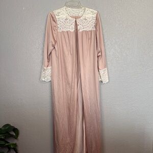 Vintage Shadowline Lace Nylon Nightgown | Romantic Cottagecore Sleepwear | M
